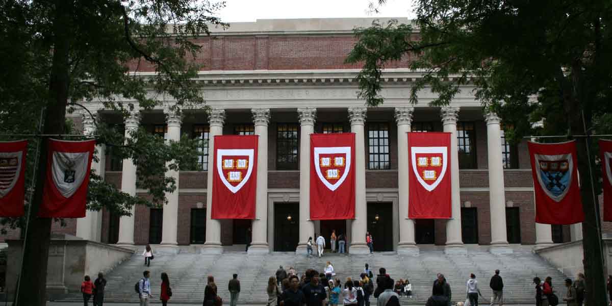  UNIVERSITÉ HARVARD 