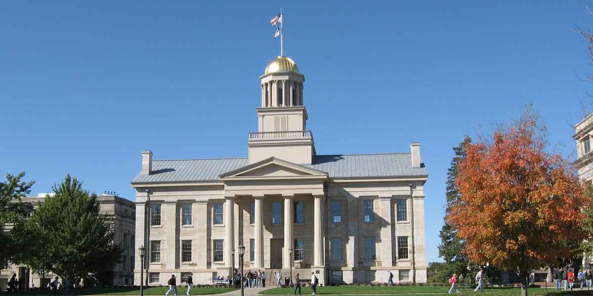 University of Iowa Admission 2022, Rankings, Fees, Courses at